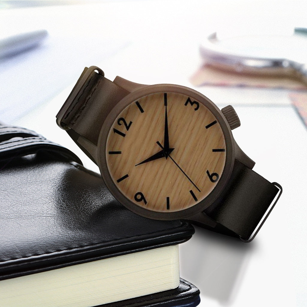 Fashion Style Wood Grain Leather Women Men Quartz Wrist Watch Unisex Dress Wristwatches Male and Female Bamboo Clock Creative