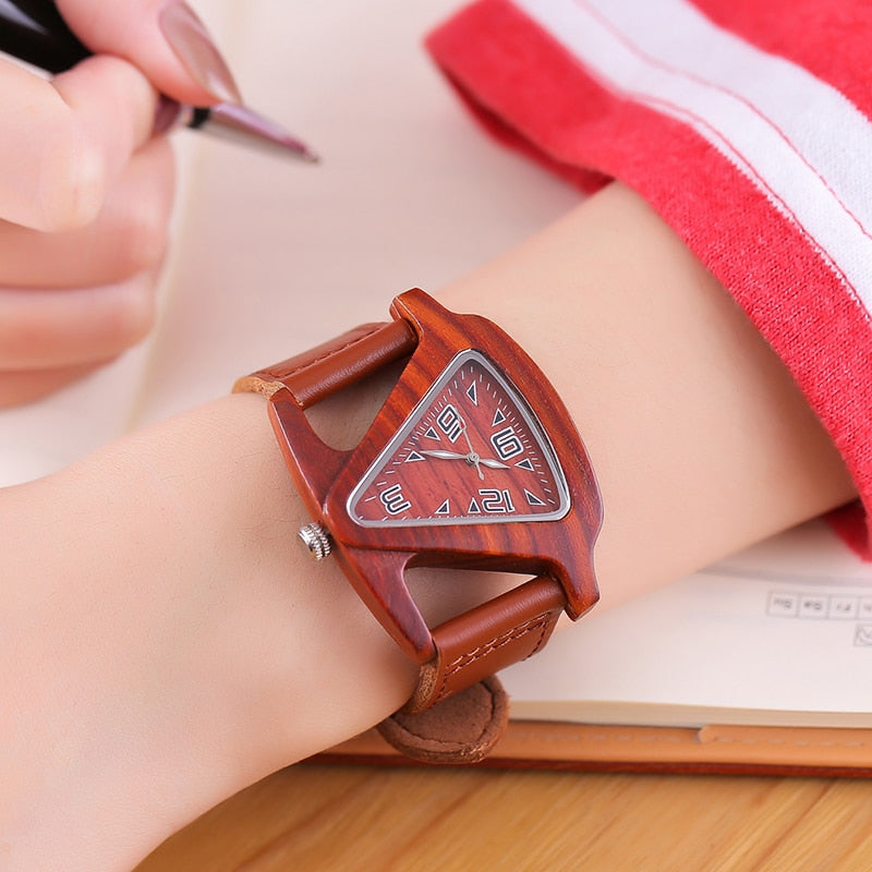 ALK Women Wooden Watch Ladies Quartz Watches Female Male Bamboo Leather Strap Wristwatch Unisex Triangle Wood Clock Dropshipping
